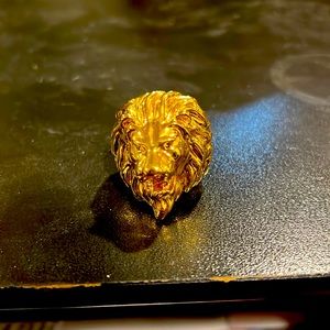 Lions head ring size 9 men’s